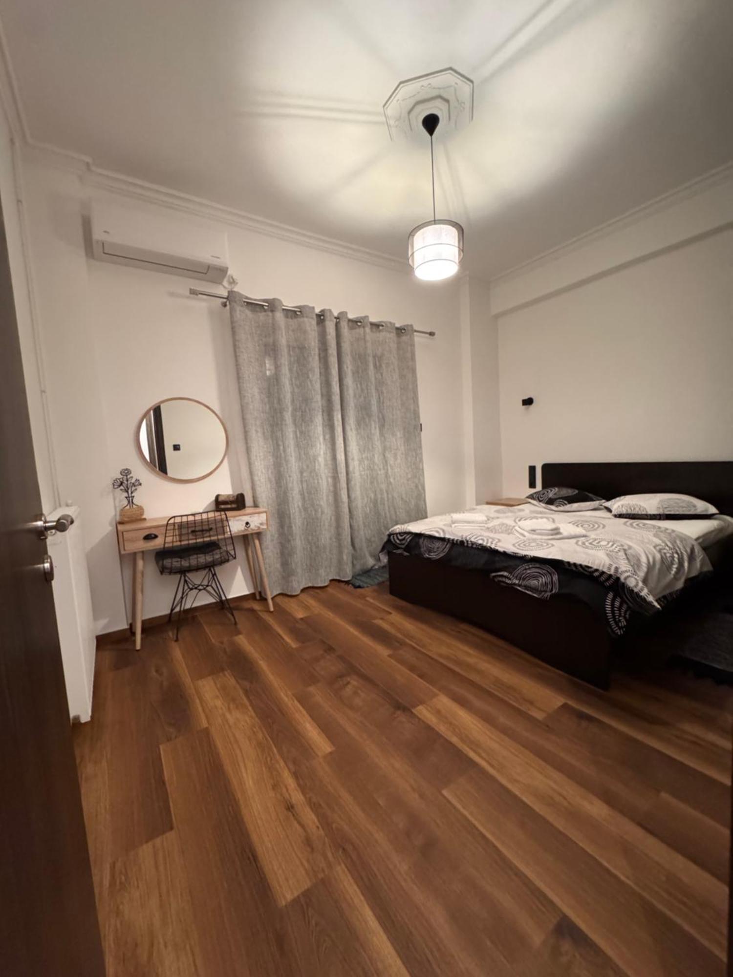 Navaro Apartments Patras Exterior photo